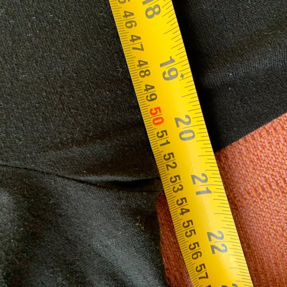 classic black cardigan - Picture 6 of 6